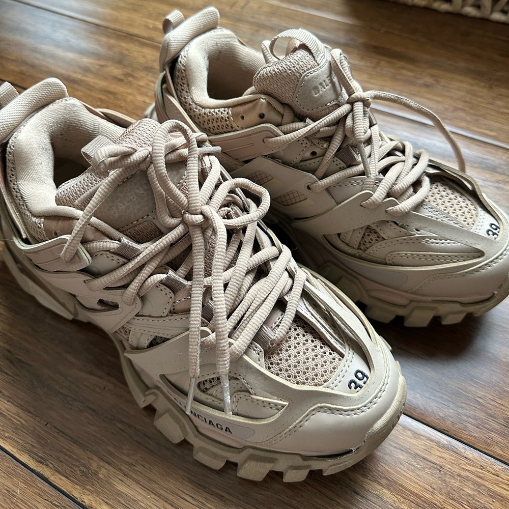 Balenciaga Chunky Trainer Sneakers in Sand/Taupe